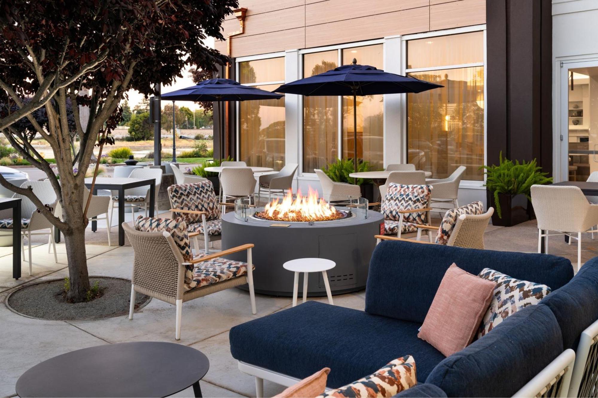 Courtyard San Francisco Airport Burlingame Hotel Exterior photo